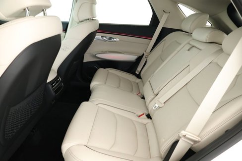 Used 2026 Genesis GV70 2.5T Advanced image 21