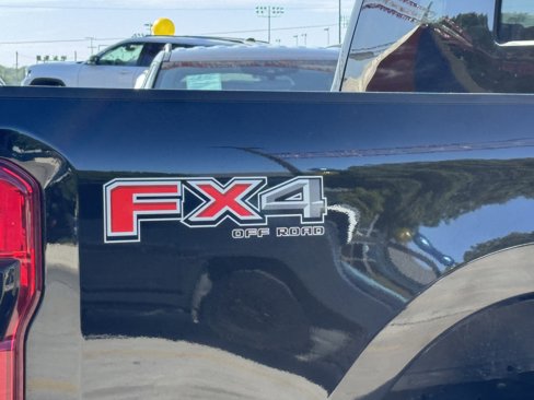 Used 2025 Ford F250 Lariat w/ Chrome Package image 7