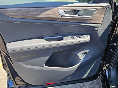New 2025 Volkswagen Atlas SEL image 9