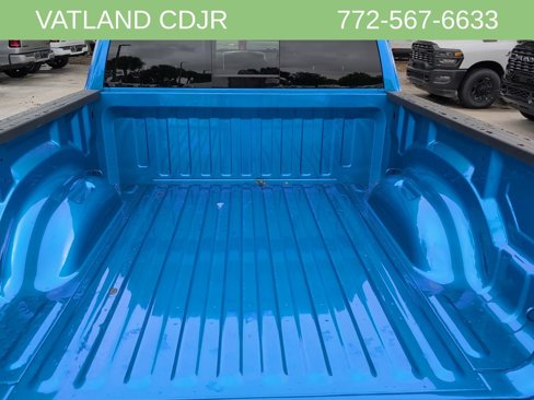 New 2026 RAM 1500 4x4 Crew Cab image 32