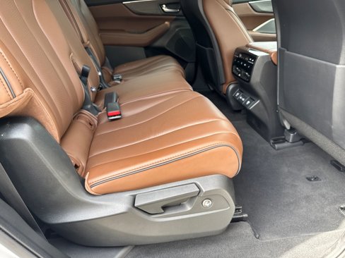 Used 2024 Acura MDX SH-AWD w/ Advance Package image 15