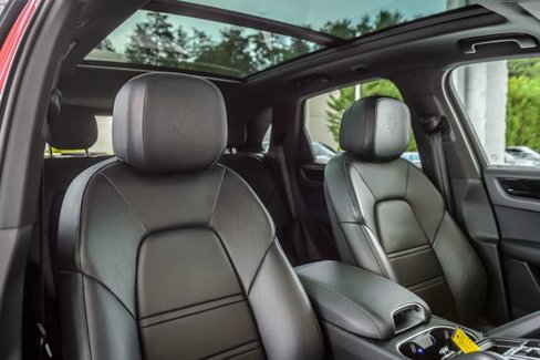 Used 2021 Porsche Cayenne image 48
