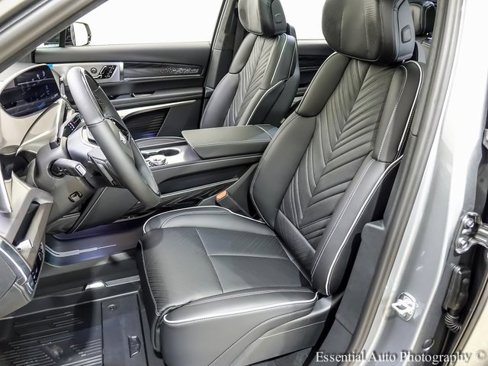 New 2026 Cadillac Vistiq Platinum w/ LPO, Floor Liner Package image 8