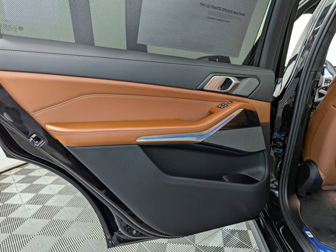 New 2026 BMW X7 M60i image 33