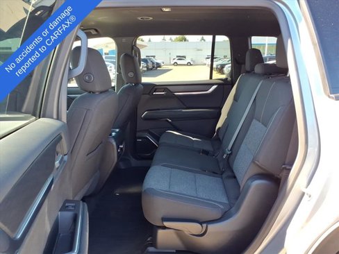 Used 2025 GMC Acadia Elevation image 12