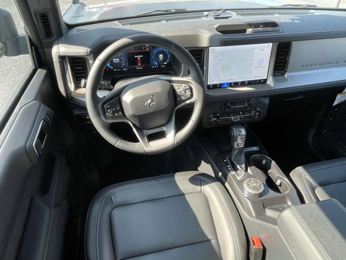 New 2025 Ford Bronco Outer Banks image 9
