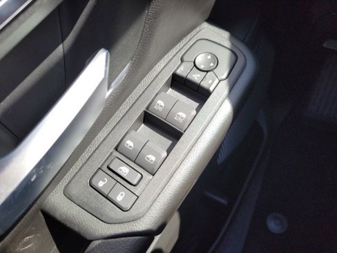 New 2026 RAM 1500 4x4 Crew Cab image 24