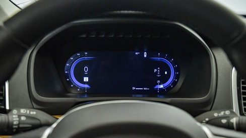 Certified 2025 Volvo XC90 B6 Plus image 30