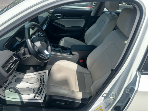 Used 2022 Honda Civic Touring image 10