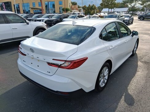 Used 2025 Toyota Camry LE image 6
