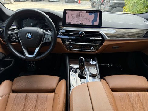 Used 2021 BMW 540i w/ Premium Package image 18