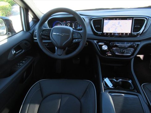 New 2026 Chrysler Pacifica Limited w/ S Appearance Package image 14