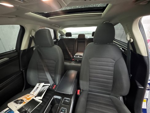 Used 2018 Ford Fusion SE image 9