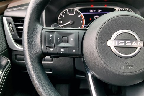Used 2023 Nissan Rogue SV image 21