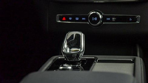 New 2025 Volvo XC90 T8 Plus w/ Protection Package Premier image 17