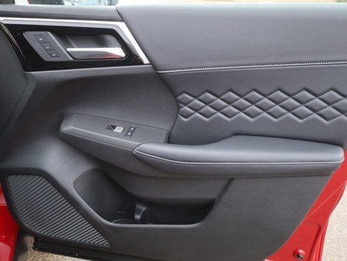 New 2025 Mitsubishi Outlander SEL Black Edition image 18