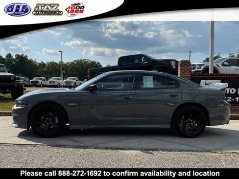 Used 2023 Dodge Charger R/T w/ Blacktop Package image 4