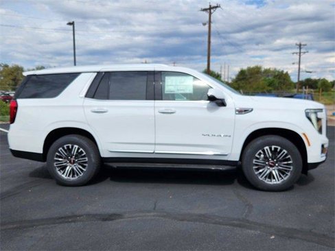 New 2025 GMC Yukon Elevation image 2