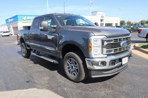 New 2025 Ford F250 XLT w/ FX4 Off-Road Package image 1