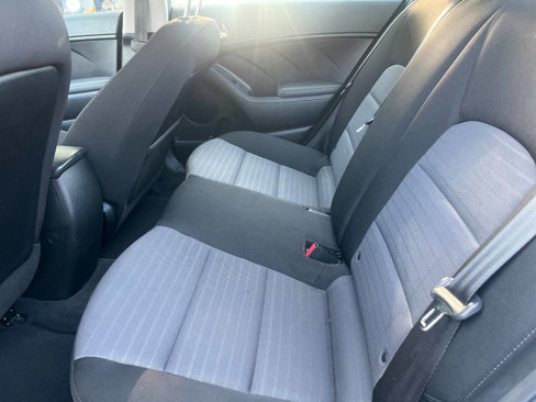 Used 2018 Kia Forte S image 16