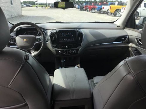 Used 2018 Chevrolet Traverse LT image 13