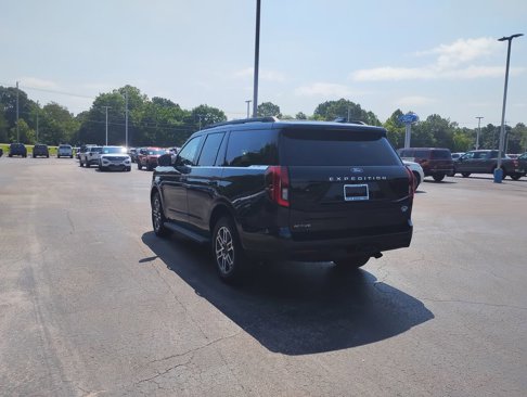 New 2025 Ford Expedition Active image 5