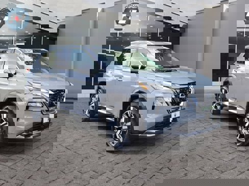 Used 2023 Nissan Rogue SL w/ SL Premium Package image 7