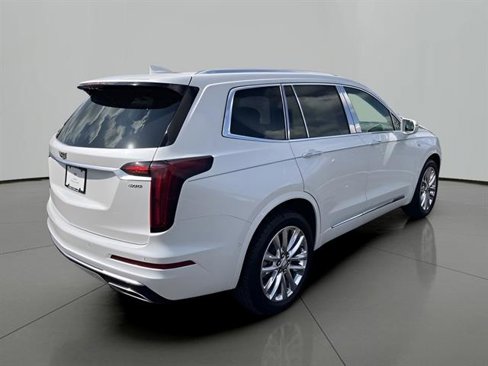 Used 2020 Cadillac XT6 Premium Luxury image 5