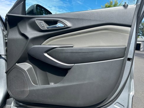 Used 2024 Chevrolet Trax ACTIV w/ Sunroof Package image 25