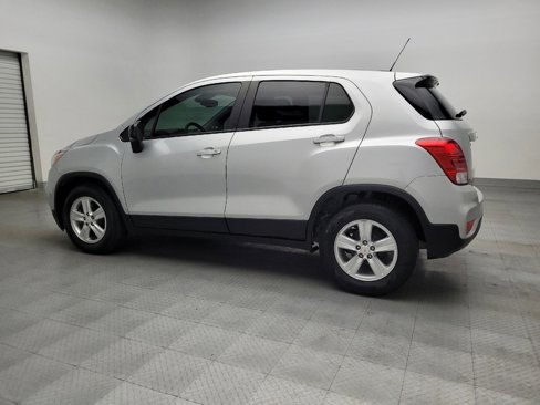 Used 2020 Chevrolet Trax LS w/ Tint and Cruise Package image 3