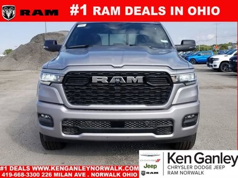 New 2026 RAM 1500 4x4 Crew Cab image 3