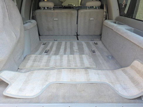 Used 1999 Chevrolet Suburban 4WD w/ Preferred Equipment Group 3 image 35