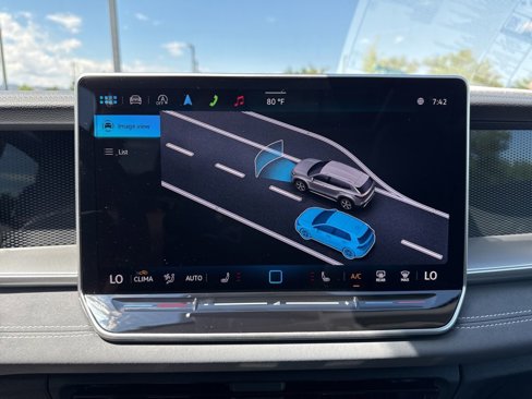 New 2025 Volkswagen Tiguan SE image 19