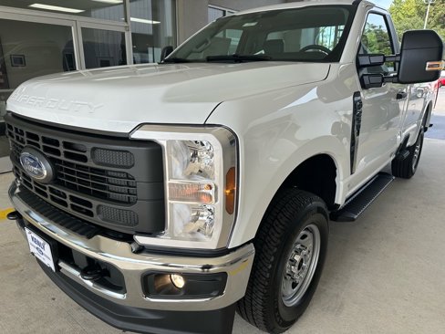 New 2026 Ford F250 XL image 3
