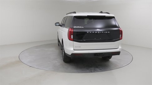New 2025 Ford Expedition Active image 16