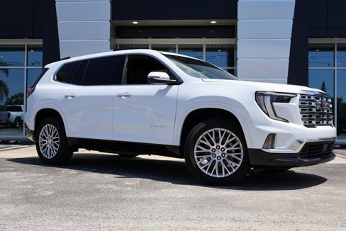 New 2026 GMC Acadia Denali w/ LPO, Floor Liner Package image 2