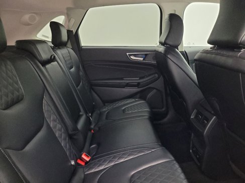Used 2024 Ford Edge Titanium image 19