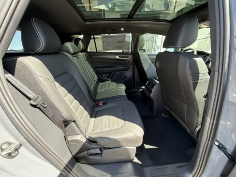 New 2025 Volkswagen Atlas Cross Sport SEL R-Line image 23