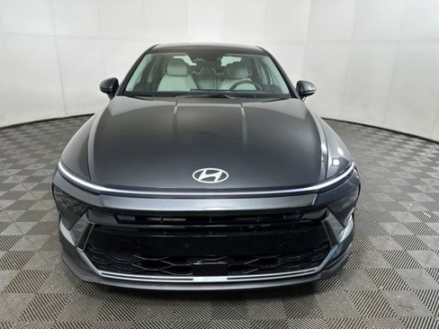 Certified 2025 Hyundai Sonata SE image 27