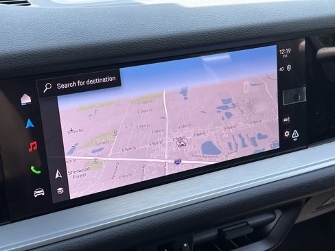 New 2025 Porsche Cayenne image 28