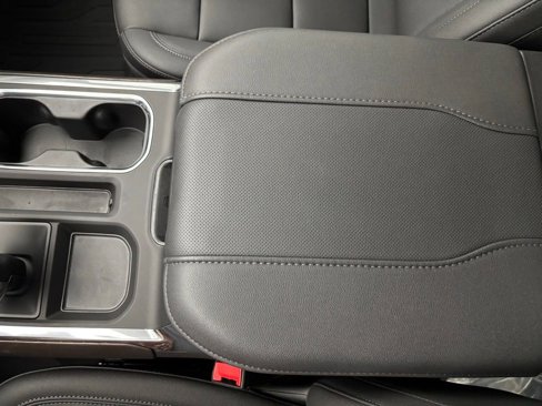 New 2025 GMC Sierra 1500 SLT w/ SLT Premium Package image 34
