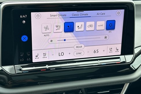 New 2025 Volkswagen Atlas Peak Edition SE image 19