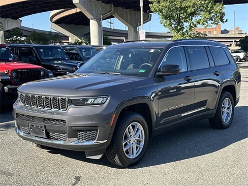 Certified 2023 Jeep Grand Cherokee L Laredo image 5