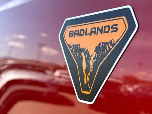 Used 2024 Ford Bronco Badlands image 30