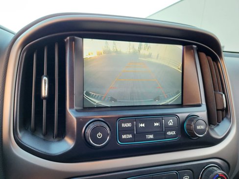 Used 2016 Chevrolet Colorado Z71 image 13