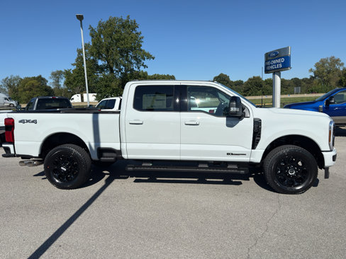New 2026 Ford F250 Lariat w/ Black Appearance Package image 4