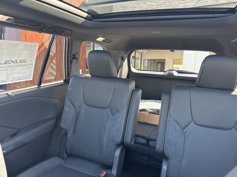New 2026 Lexus TX 500h AWD w/ Technology Package image 35