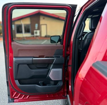 Used 2021 Ford F150 Lariat w/ Equipment Group 502A High image 22