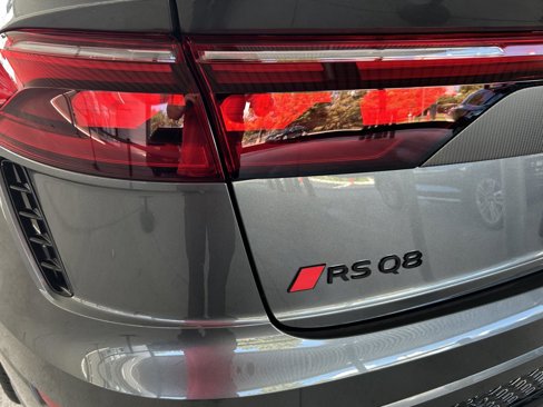 New 2026 Audi RS Q8 performance image 9