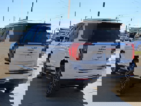 New 2026 GMC Yukon Elevation image 3